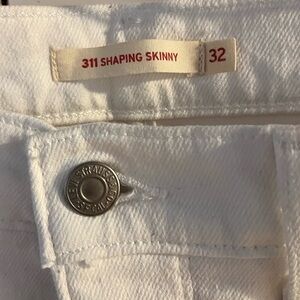 Levi's White Jeans Size W32 L30 - White
